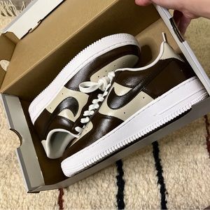 NIKE custom painted Air Force 1